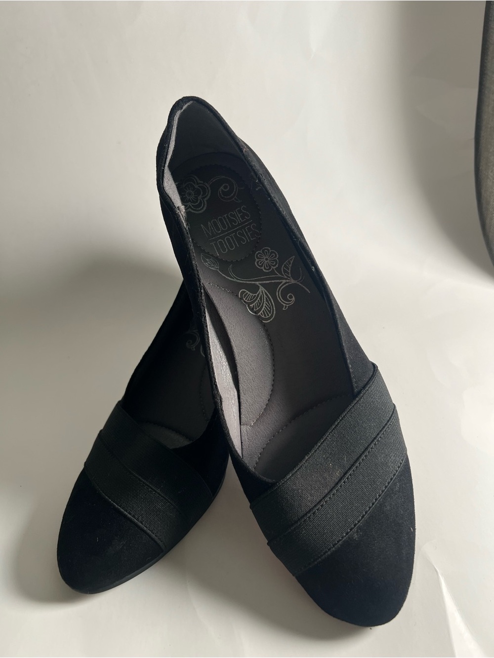 Mootsies Tootsies Women's Black Slip-On Short Wedge Size 7